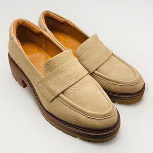 Gentle Souls by Kenneth Cole Brenda Lug Loafer Suede Leather Mushroom Tan 6M